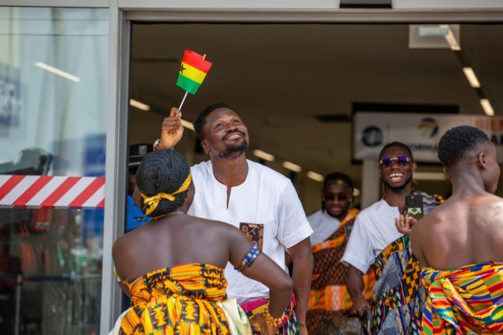 AFCON 2023: Black Stars slay traditional kente on arrival in Abidjan