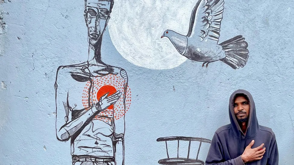 Sudan war: Heavy hearts for the artists painting the pain of conflict - Vimarsana News