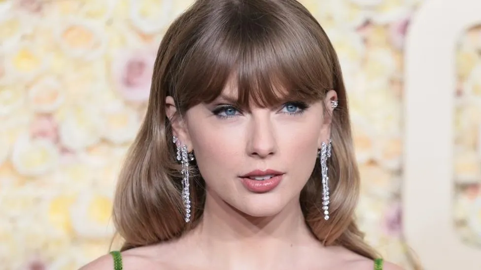 Man charged with stalking near singer Taylor Swift's New York home