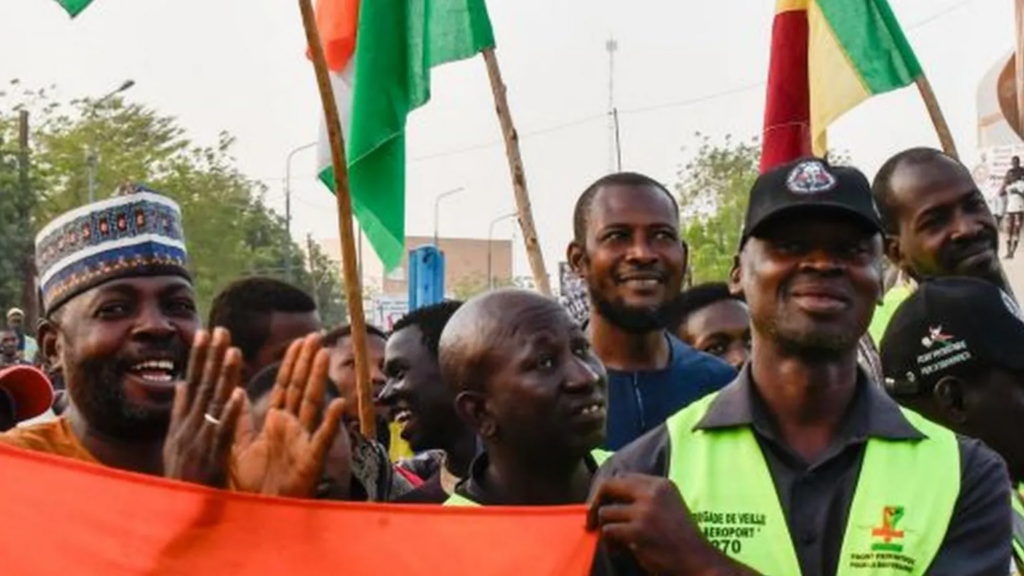 Ecowas: Nigeria rebukes states for quitting regional bloc