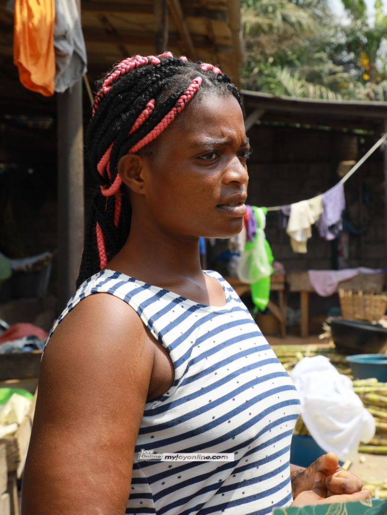 Senior High School graduate sells sugarcane to raise funds for nursing training