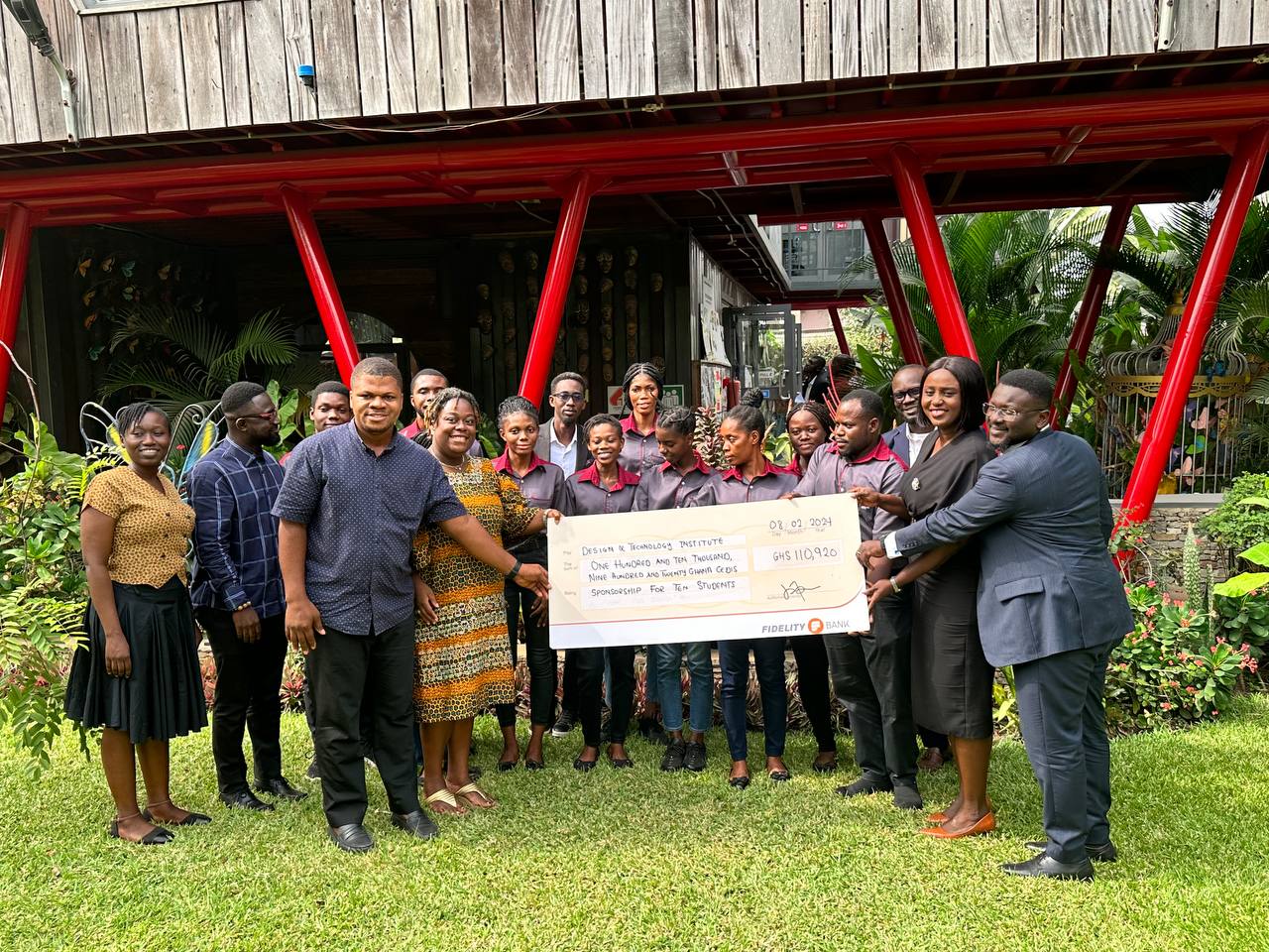 Fidelity Bank fuels industrialisation agenda with donation to 10 brilliant Students at DTI - Vimarsana News
