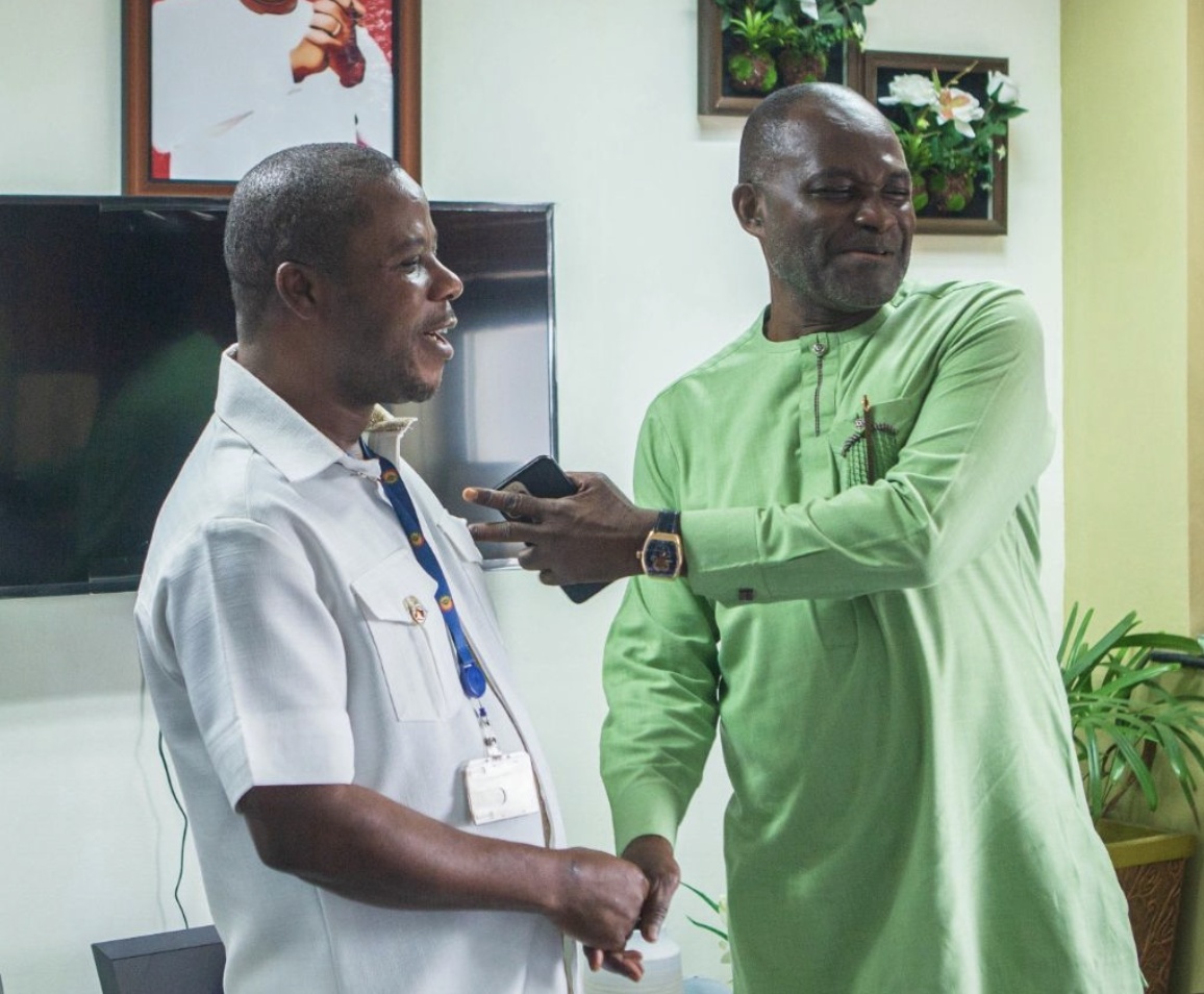 Kennedy Agyapong and Sylvester Tetteh smoke pipe in Parliament - Vimarsana News