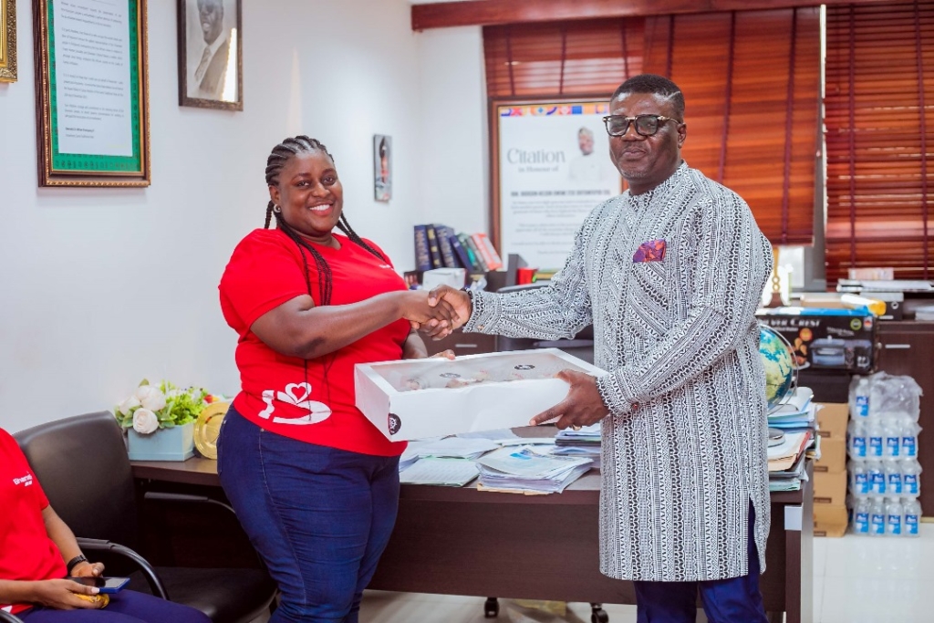 Vals Day Celebration: Ghana Post delivers gifts to MPs, media personalities and the general public