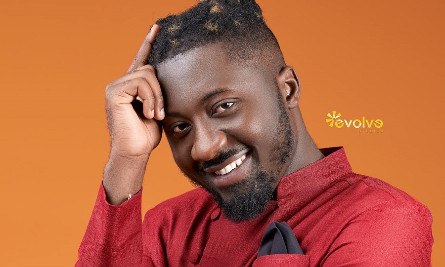 I'm doing well - Amerado assures fans after stage mishap - Vimarsana News
