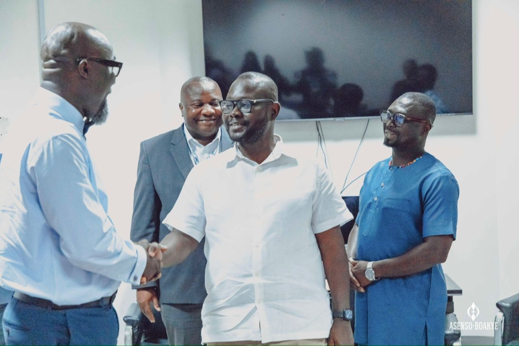 Asenso-Boakye donates GH¢100k to support 'Heal Komfo Anokye Project'