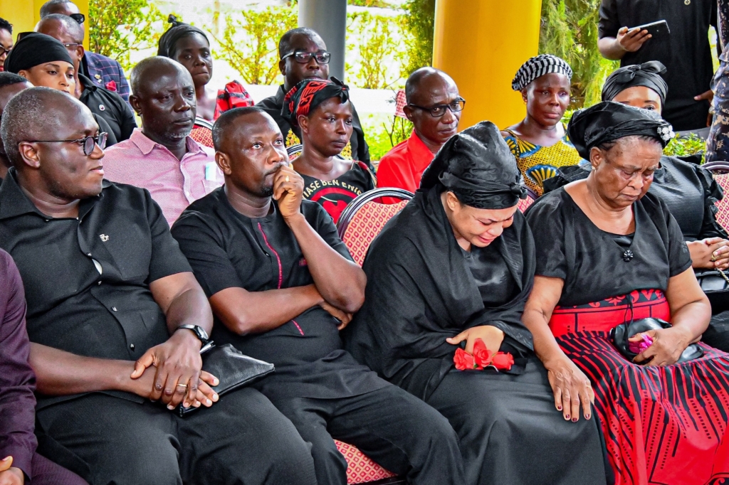 Bawumia sympathises with John Kumah's family; signs condolence register