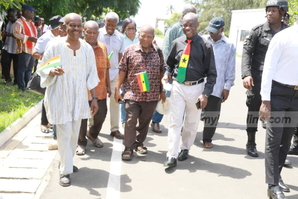 Photos from Locked-up Investment Holders protest