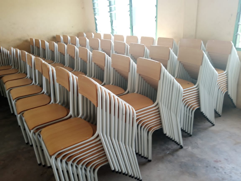 Asuom Senior High gets 400 tables and chairs from Ministry of Education