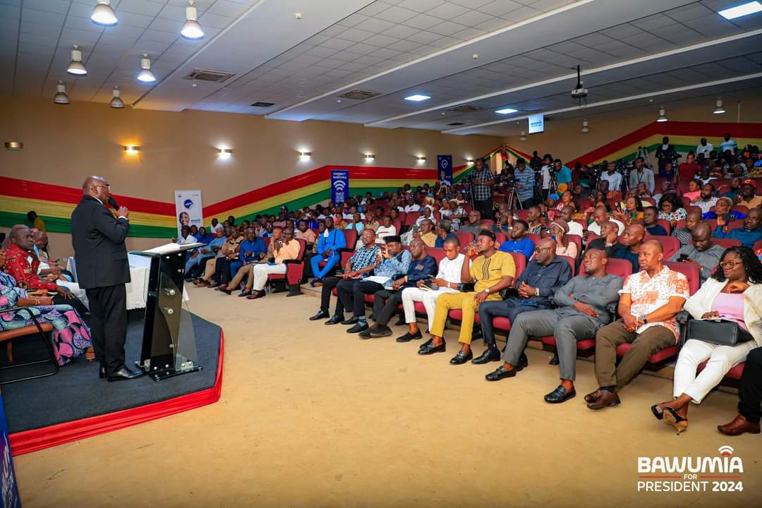 Bawumia promises business-centred administration to GUTA - Vimarsana News