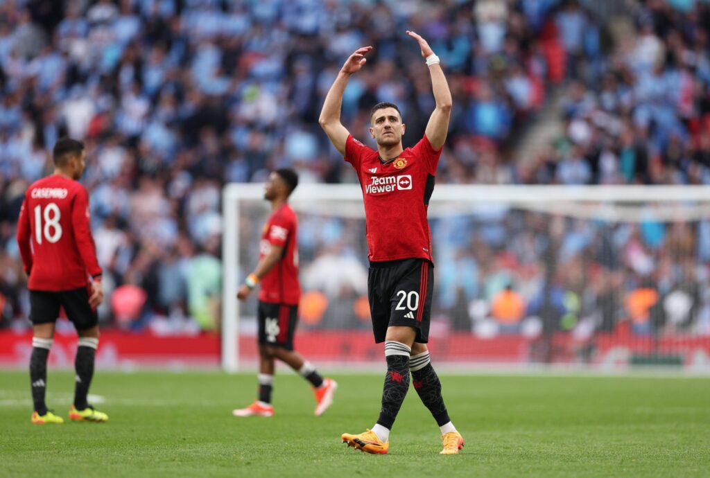 Manchester United beat Coventry City on penalties to reach FA Cup final - Vimarsana News