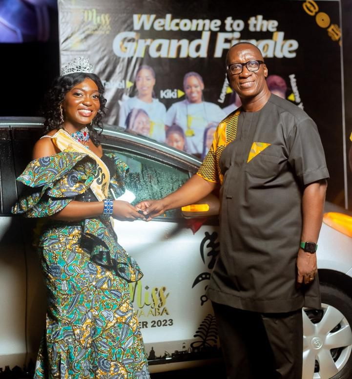 Ceejay Multimedia’s Joe Osae presenting Miss Akwaaba 2023, Naa Borkor Nee-Whang, with keys to her car prize