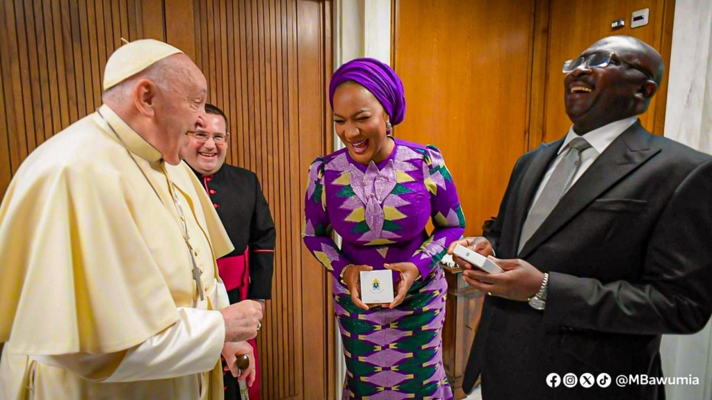 Pictures: Bawumia meets Pope Francis