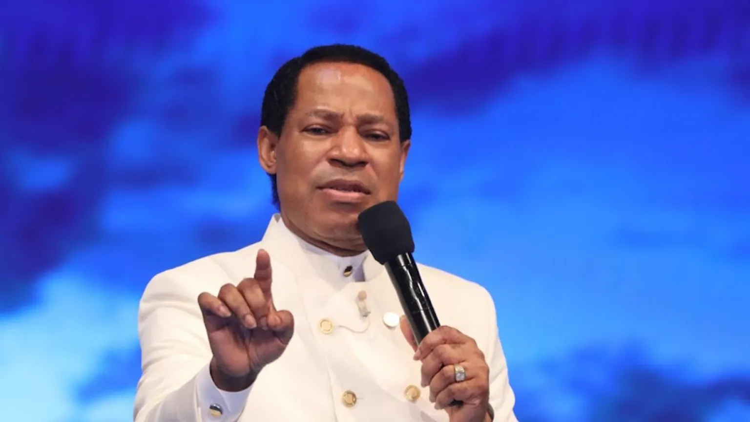 Nigerian pastor Chris Oyakhilome pushing malaria vaccine conspiracy theories - Vimarsana News