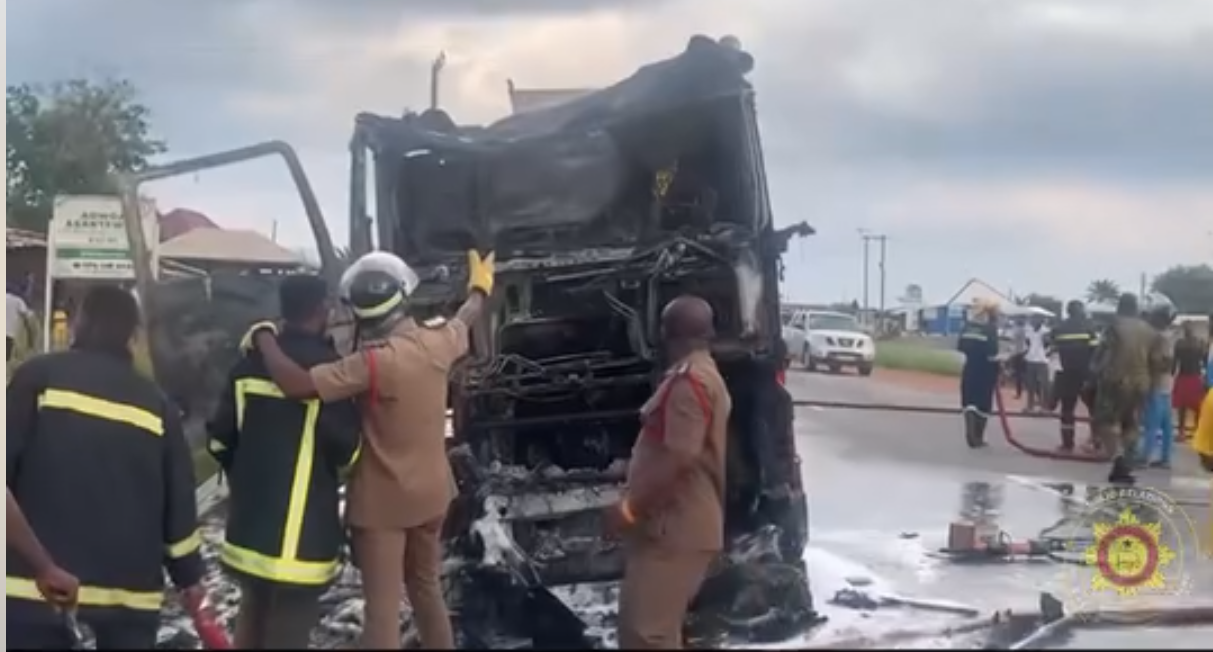 Fuel tanker bursts into flames on Kumasi-Accra highway - Vimarsana News