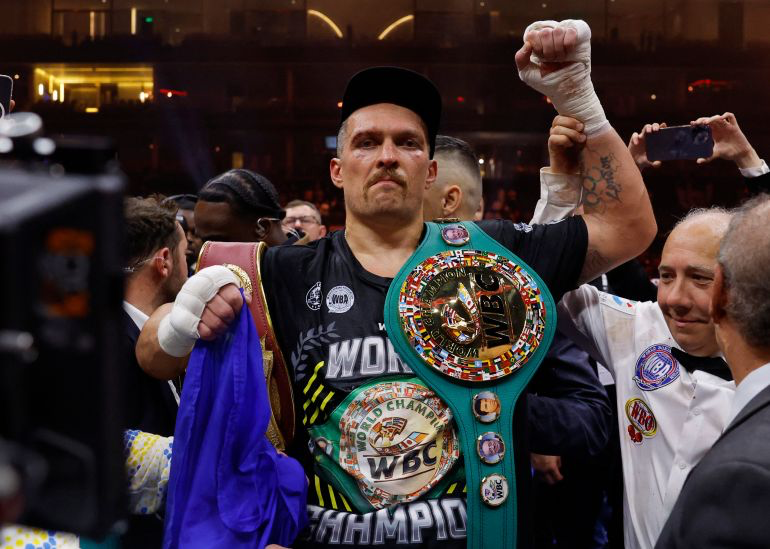 Usyk beats Fury via split decision to become undisputed heavyweight champion