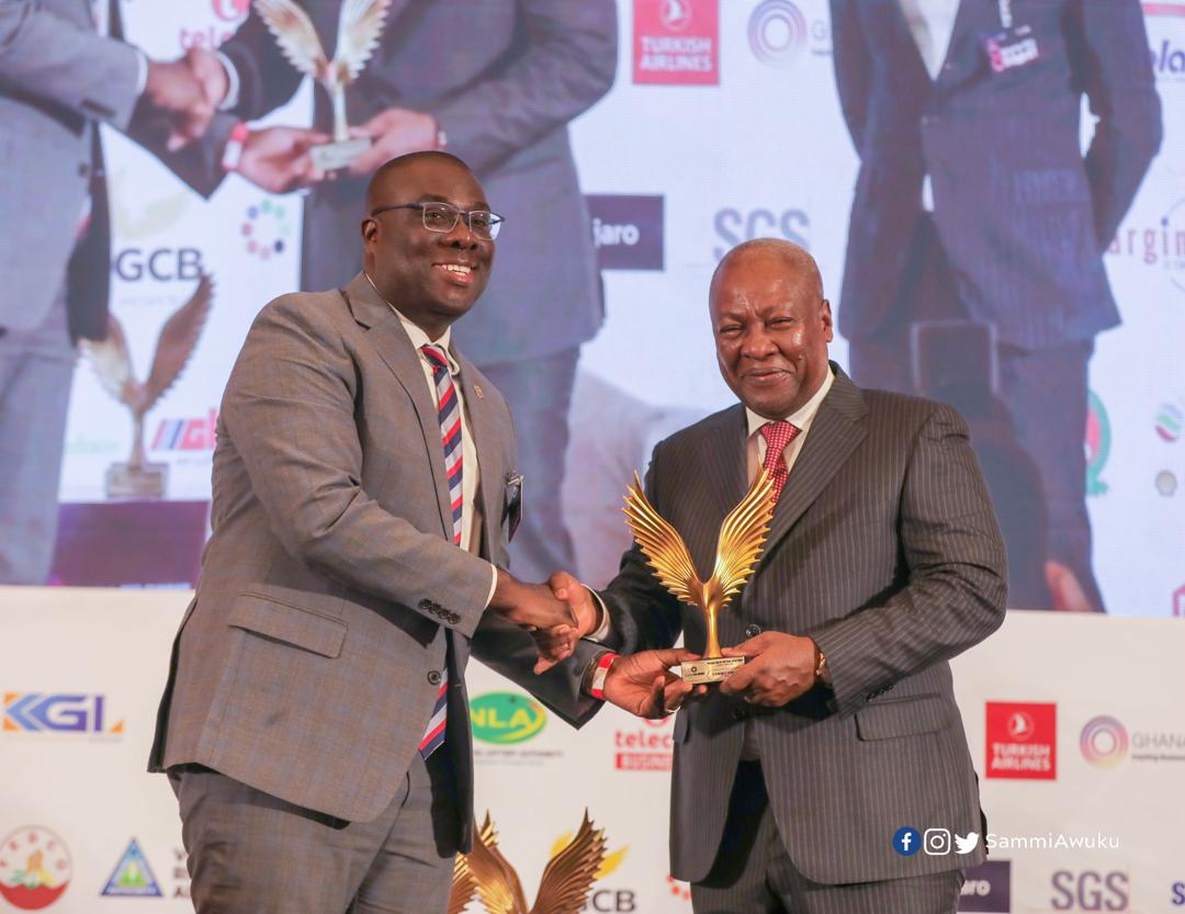 NLA boss wins overall Public Sector CEO of the Year Award for 2 consecutive years - Vimarsana News