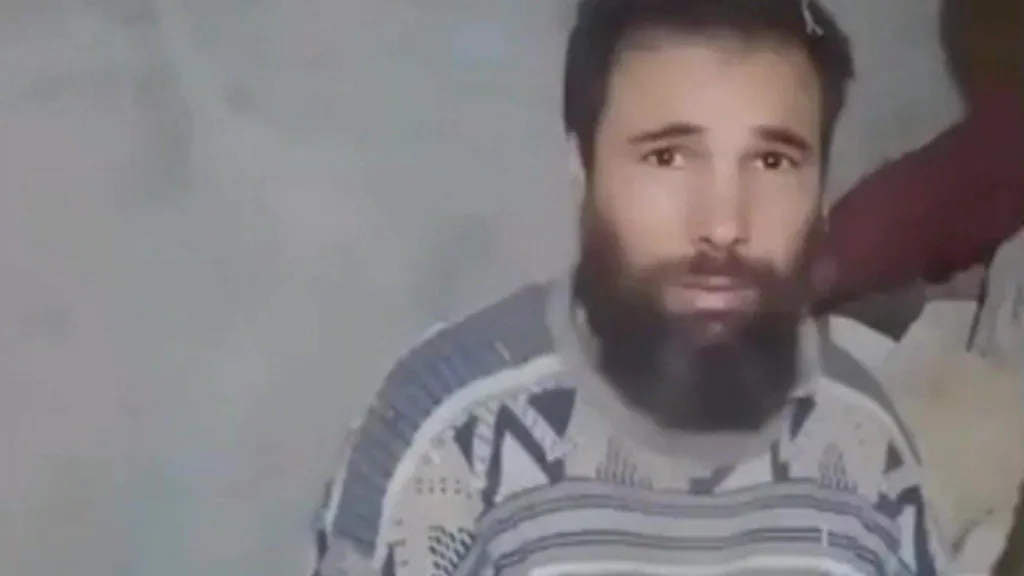 Algerian man found alive in cellar after 26 years - Vimarsana News