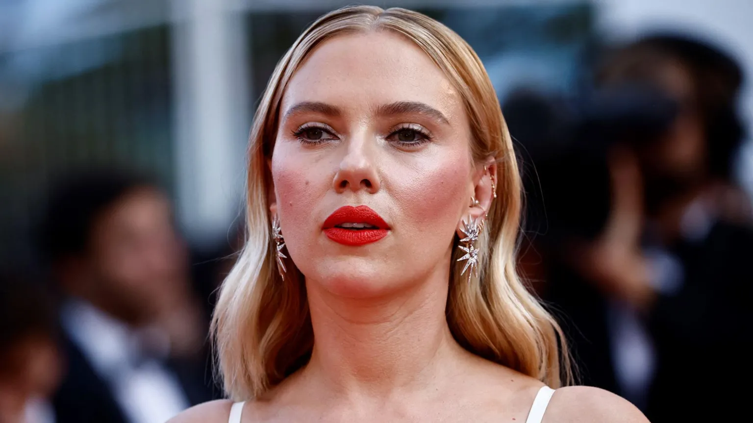 Scarlett Johansson warns of 'AI misuse' after fake Kanye video - MyJoyOnline