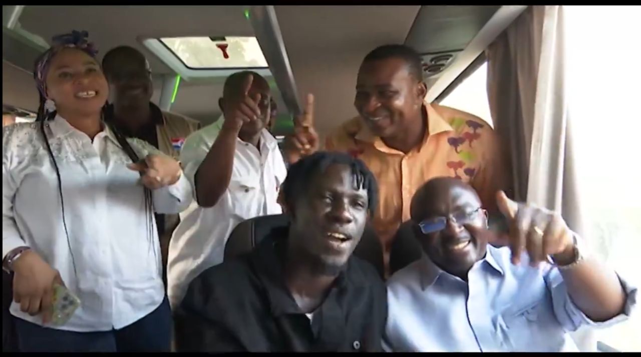 King Paluta spotted with Bawumia singing 'Aseda' in a bus - Vimarsana News