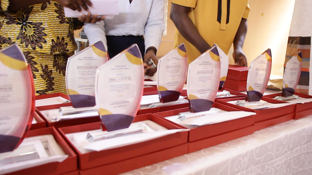 Former students of TOPP preparatory school surprise their teachers with cash awards