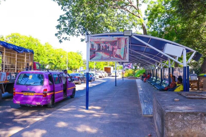 Revamping Urban Transit: Discover the Innovative Design of Two Modern Bus Stops!