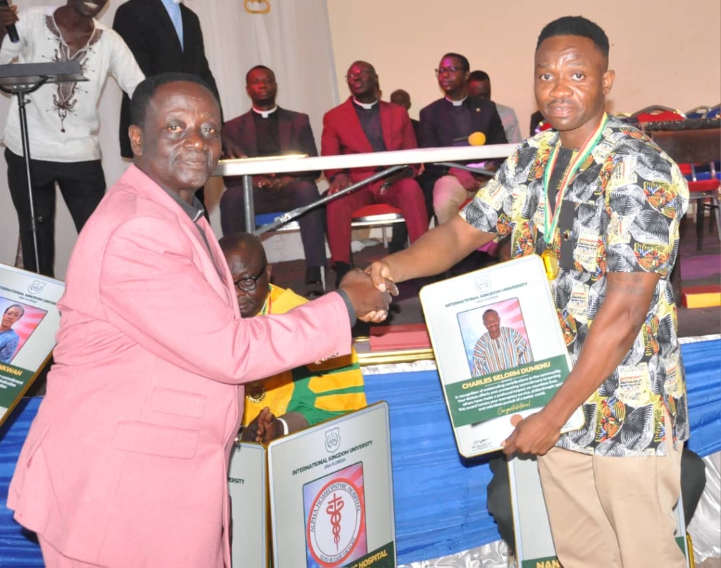 Dumenu Charles Selorm honoured by Kwahuman – MyJoyOnline