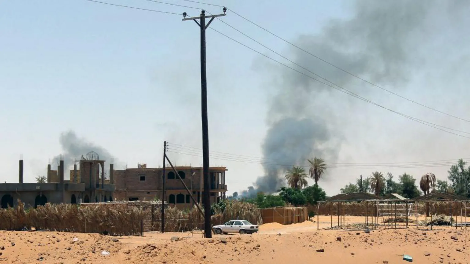 Bodies of migrants found in Libya mass grave, authorities say 2 image 275