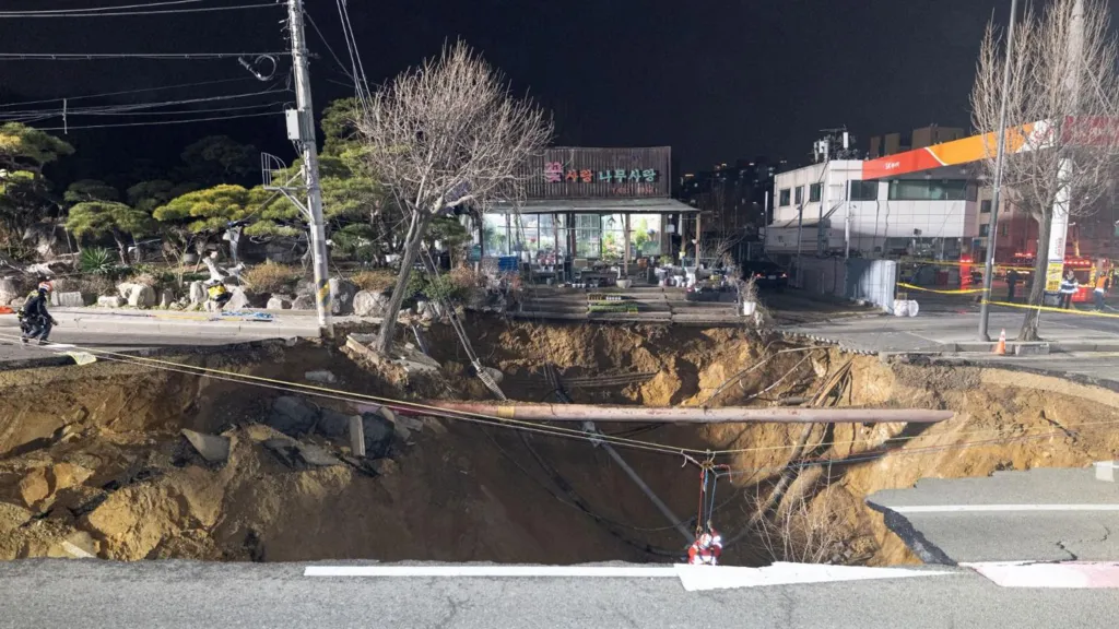 Man swallowed by Seoul sinkhole found dead – MyJoyOnline