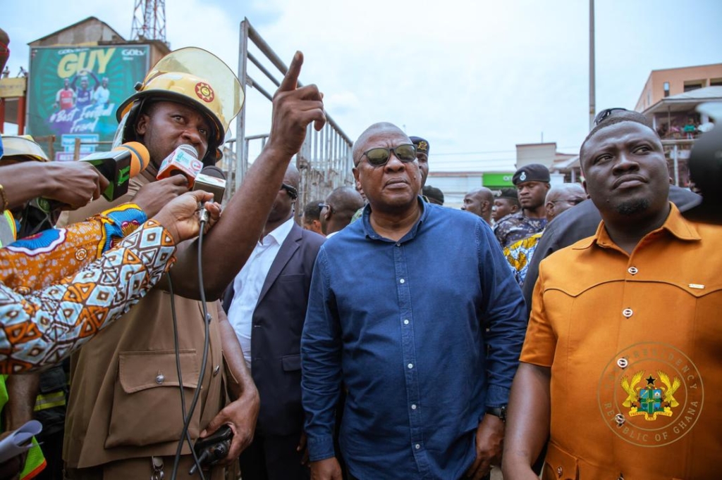 Photos: Mahama visits Adum fire scene, assesses damage – MyJoyOnline