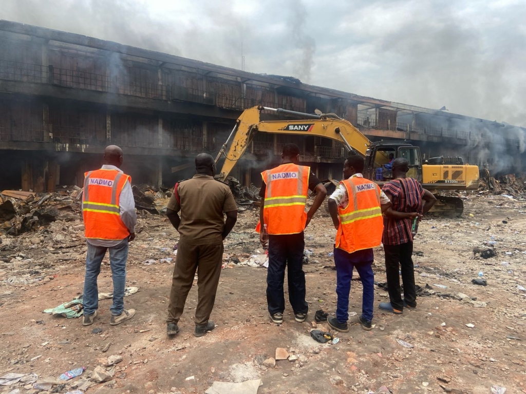 Adum fire: KMA, NADMO order evacuation of traders near Blue Light Arena for lorry pathway construction – MyJoyOnline