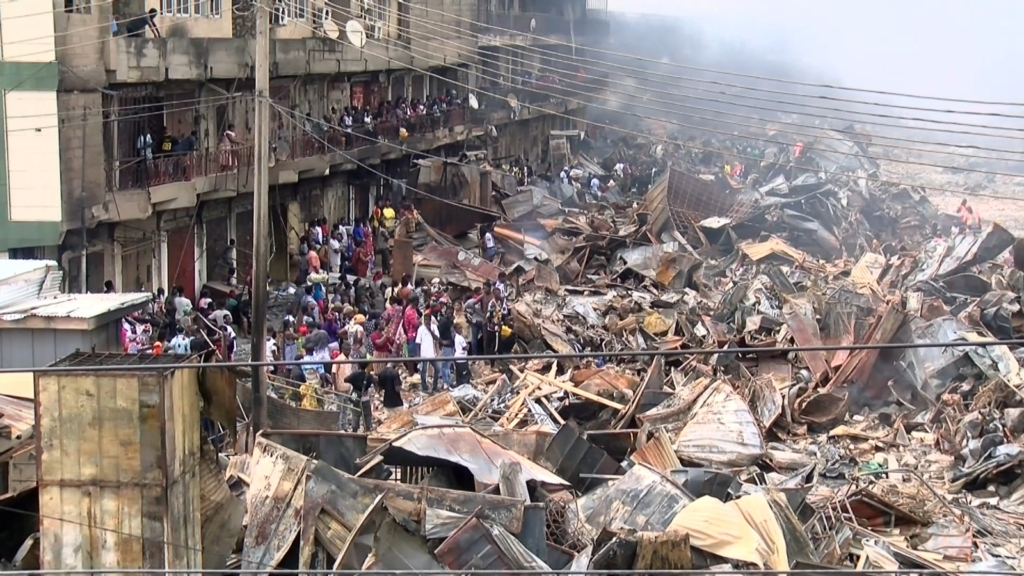 Adum Fire: KMA, NADMO direct adjoining and nearby market area at Blue Light to evacuate – MyJoyOnline