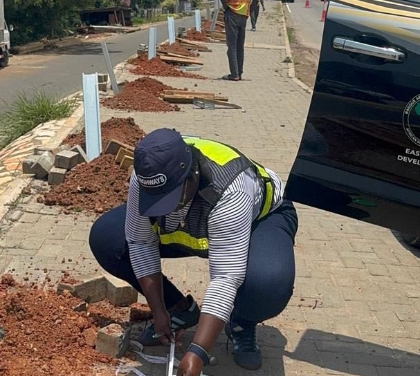 Roads Ministry begins installation of crash barriers to boost highway safety 2 1 27 e1744446787797