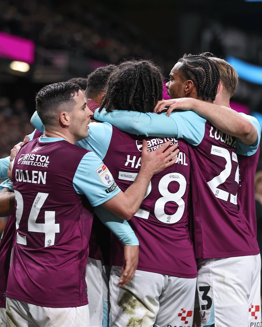Burnley promoted back to Premier League with win over Sheffield United 2 Burnley