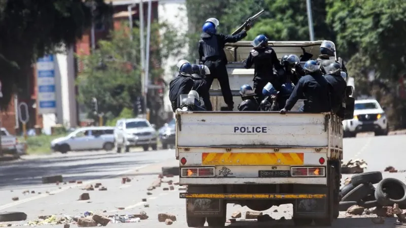 Zimbabwe police arrest dozens in wake of protests – MyJoyOnline