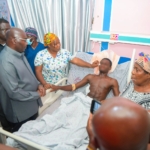 Bawumia visits injured KNUST student at Komfo Anokye Hospital