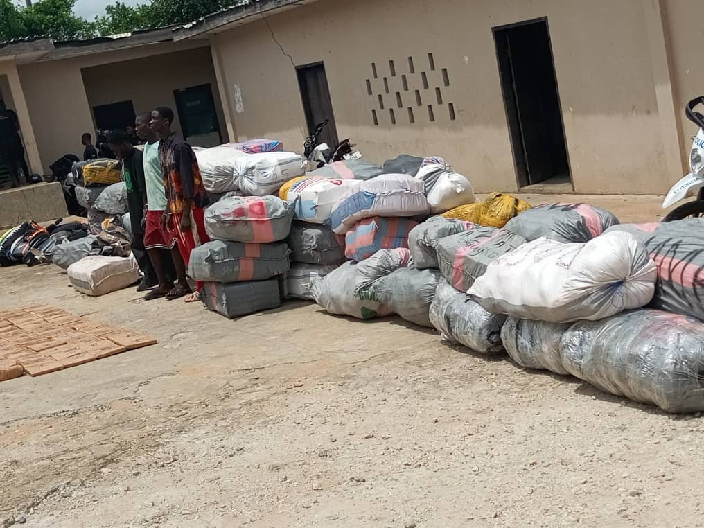 Police intercept nearly 6k parcels of suspected Indian hemp on Volta Lake; 3 arrested – MyJoyOnline