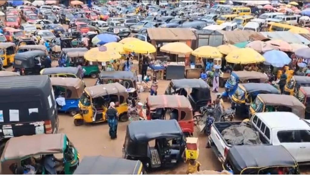 Tricycle operators in Techiman rally as gov’t moves to legalise ‘Okada’ trade – MyJoyOnline