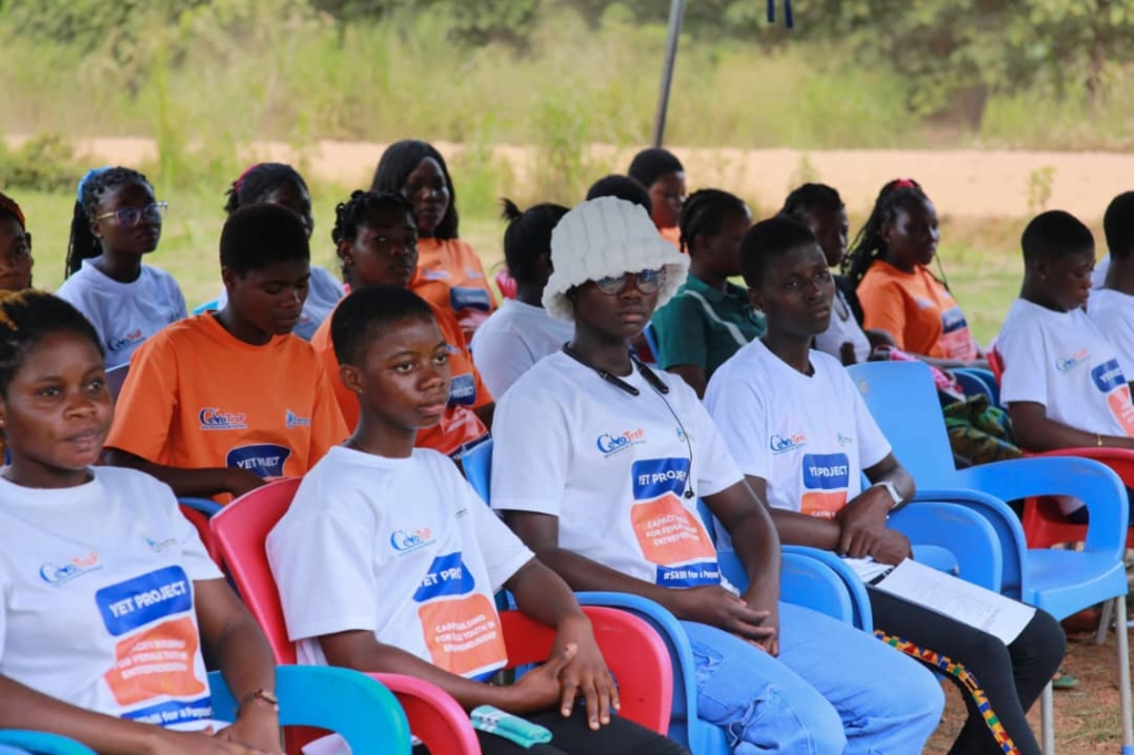 ‘Write for World’ graduates 30 females in entrepreneurship and fashion design programme 3 Write for World graduates 30 at risk females in entrepreneurship and fashion design program 2