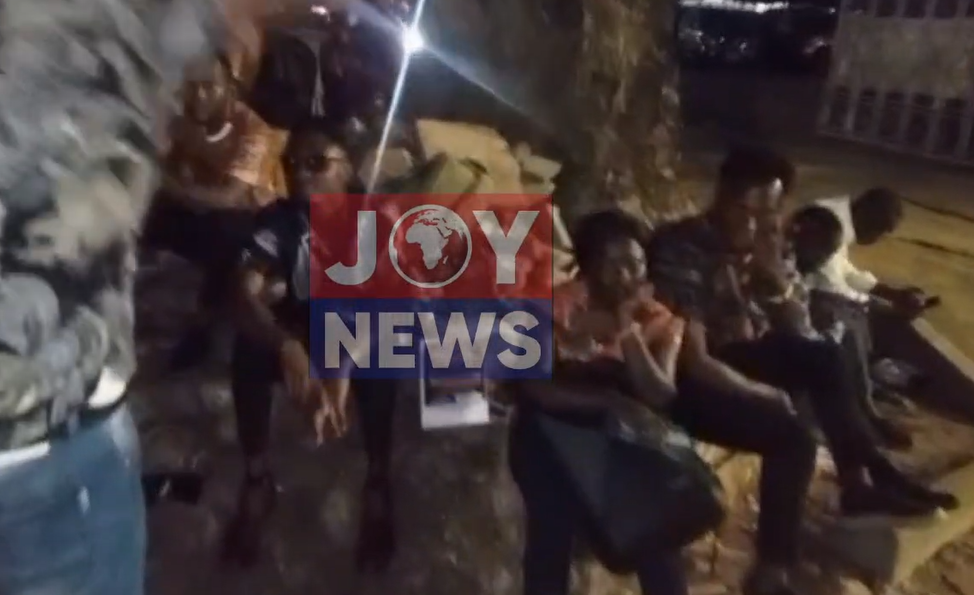 ‘We’ll sleep here!’ – Newly trained teachers picket GES over 10-months unpaid salaries – MyJoyOnline