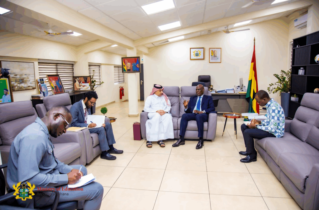 Qatar Ambassador pays courtesy call on Education Minister