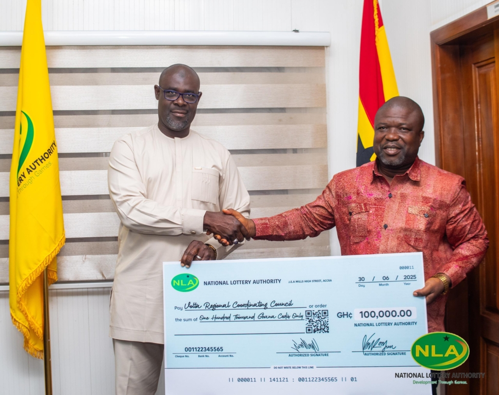 NLA presents GH¢100,000 to Volta Regional Coordinating Council in support of tidal wave victims – MyJoyOnline NLA presents GH¢100,000 to Volta Regional Coordinating Council in support of tidal wave victims – MyJoyOnline