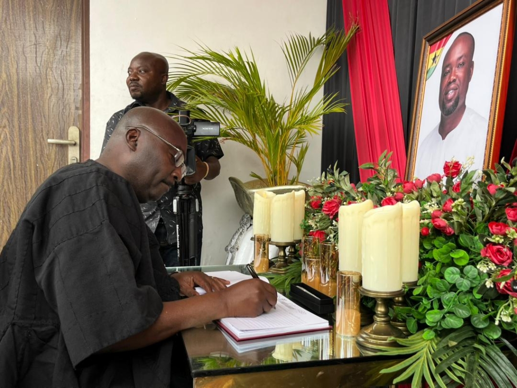 Bawumia leads NPP leadership to late Ernest Kumi’s residence – MyJoyOnline