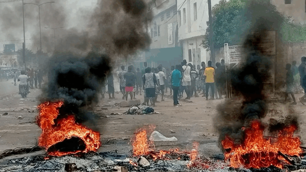 Furious protests at move to cement Togo ruling family’s grip on power – MyJoyOnline Furious protests at move to cement Togo ruling family’s grip on power – MyJoyOnline
