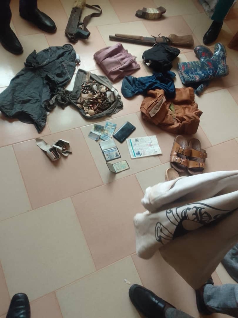 Ashanti region police impounds weapons and ammunition from abandoned vehicle – MyJoyOnline