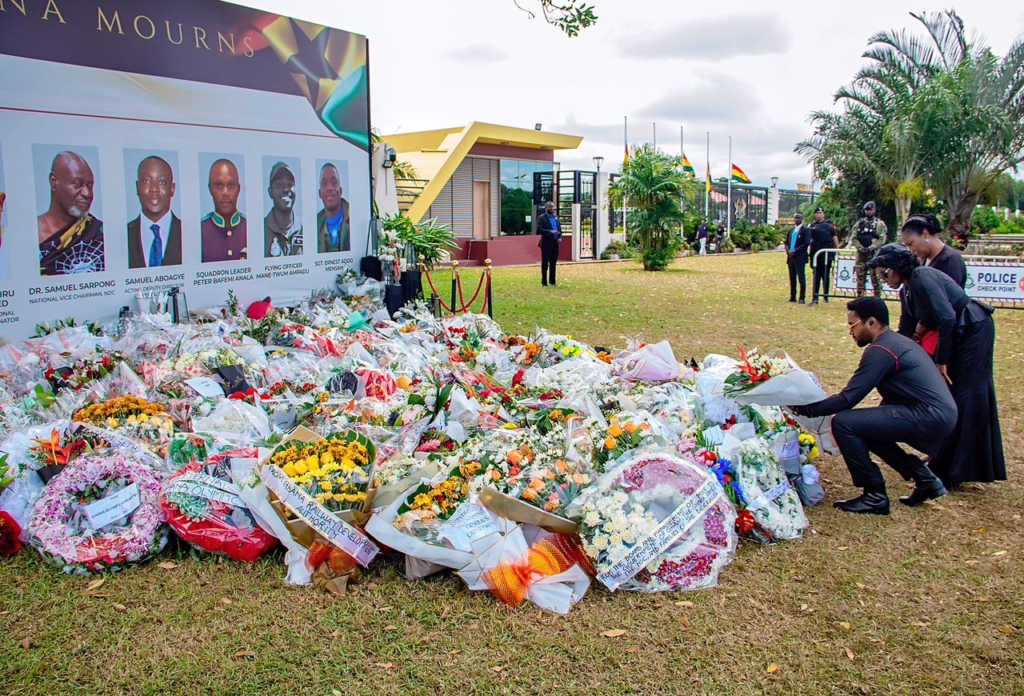 Nana Konadu Agyeman-Rawlings lays wreath in memory of 8 helicopter crash victims – MyJoyOnline