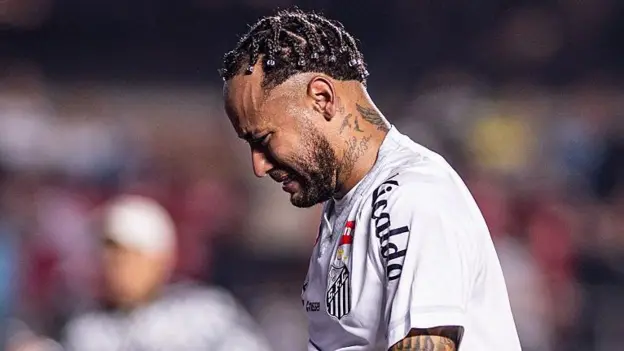 Neymar leaves field in tears as Santos humbled – MyJoyOnline