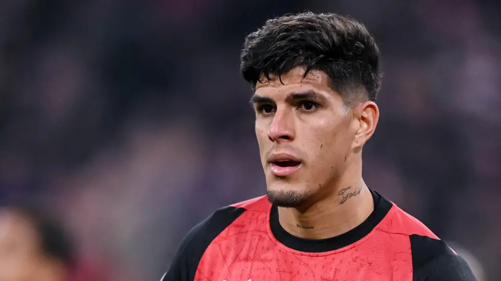 Arsenal pursue deal for Leverkusen defender Hincapie – MyJoyOnline