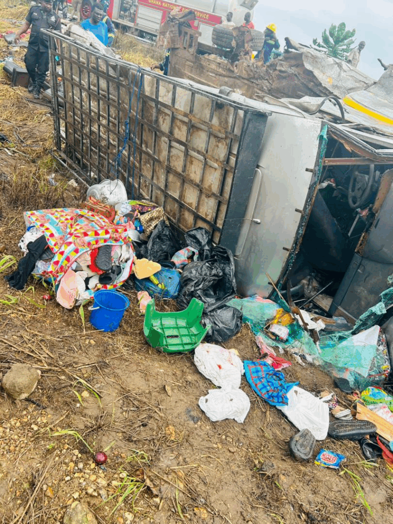 Seven dead in gory Nkawkaw-Accra road crash involving sprinter bus and cargo truck – MyJoyOnline