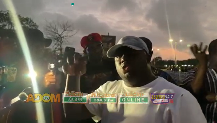 Protesters hoot at Mustapha Gbande, drive him away during anti-galamsey vigil – MyJoyOnline